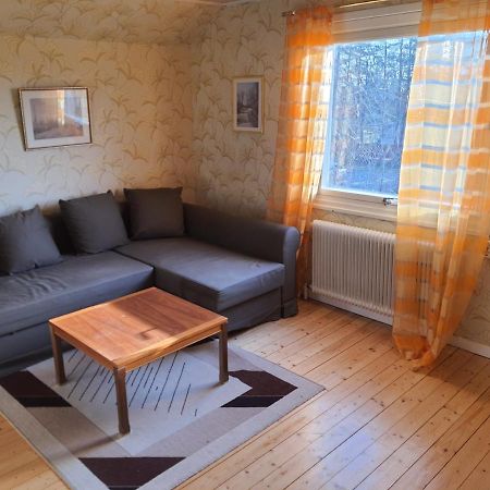 Liten Laegenhet 2 + 2 Pers Fagelfors Bagian luar foto