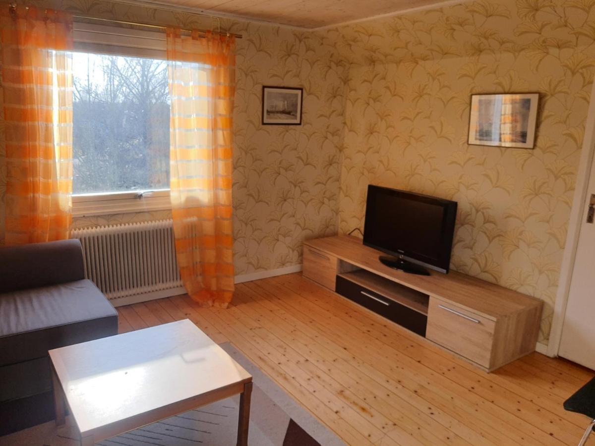 Liten Laegenhet 2 + 2 Pers Fagelfors Bagian luar foto