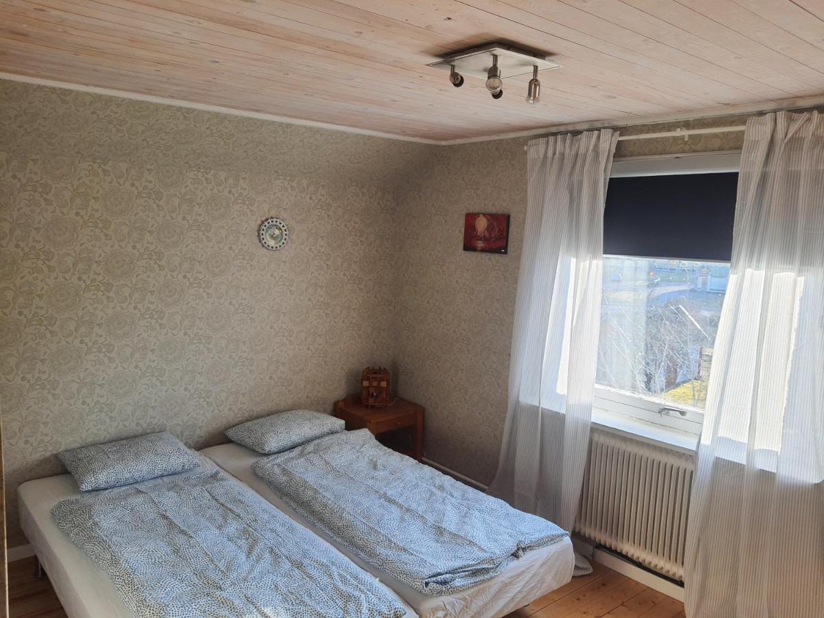 Liten Laegenhet 2 + 2 Pers Fagelfors Bagian luar foto