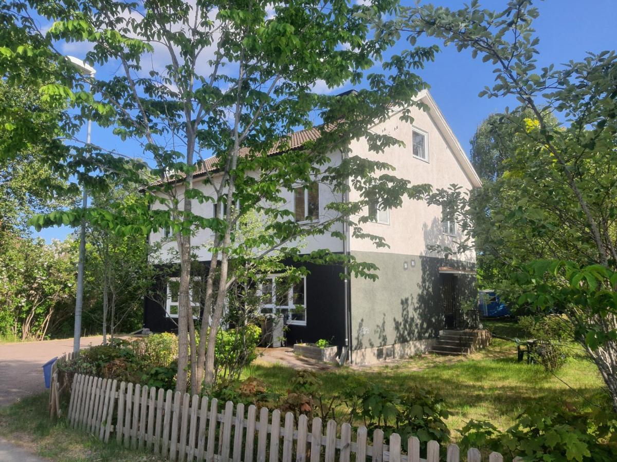 Liten Laegenhet 2 + 2 Pers Fagelfors Bagian luar foto